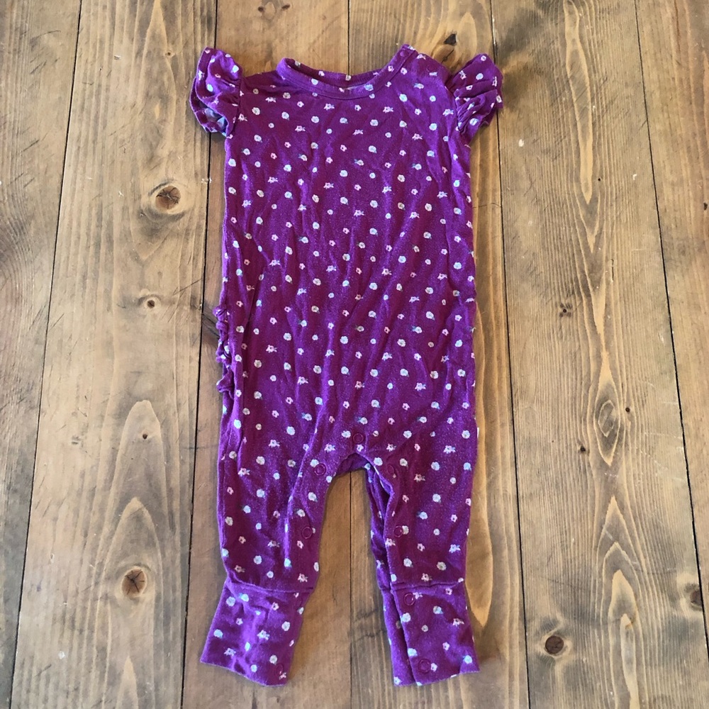 Posh Peanut Purple Ruffle Romper 3-6 months